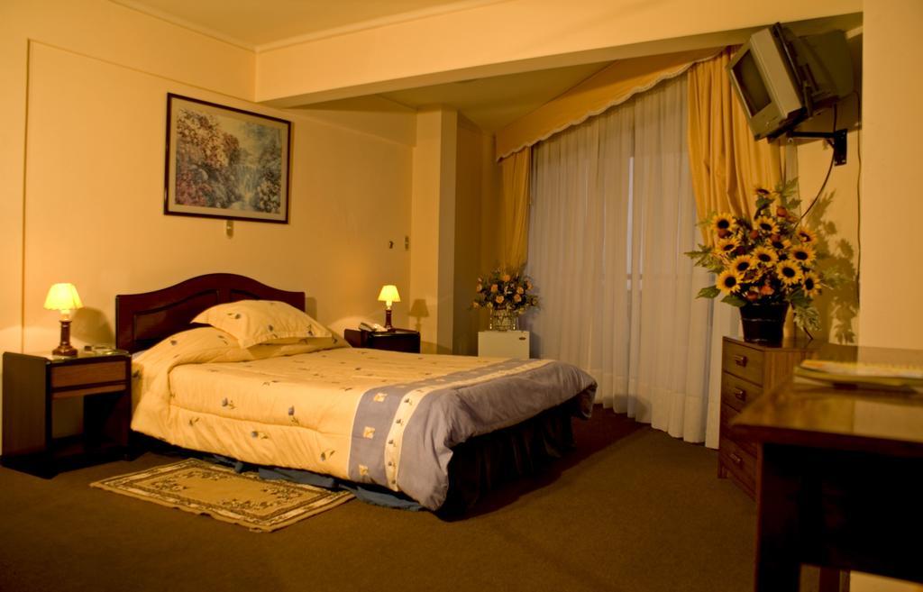 Hotel Barros Arana Iquique Zimmer foto